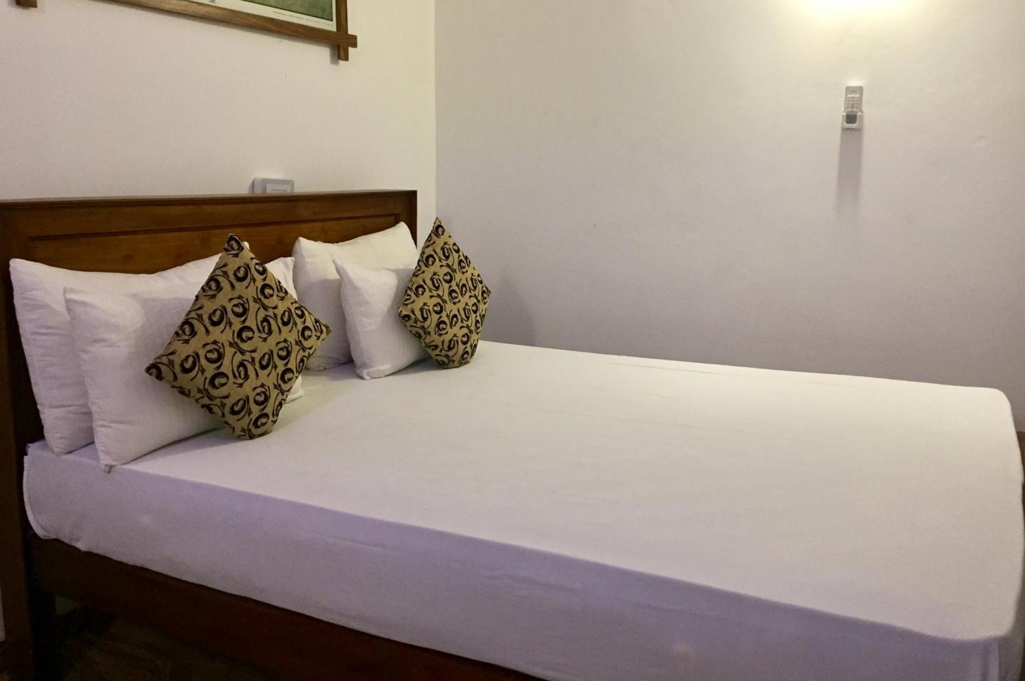 פולונרואה Thisara Guest House חדר תמונה