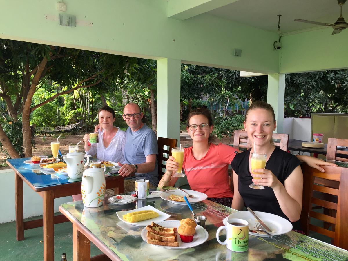 פולונרואה Thisara Guest House מראה חיצוני תמונה