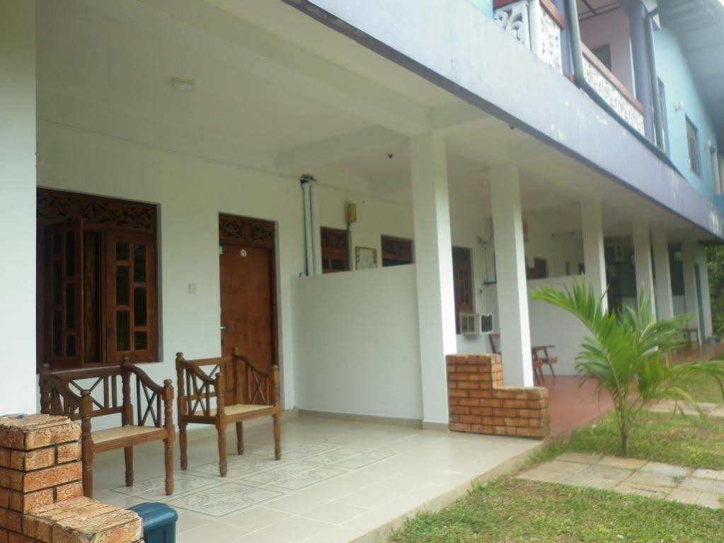 פולונרואה Thisara Guest House מראה חיצוני תמונה