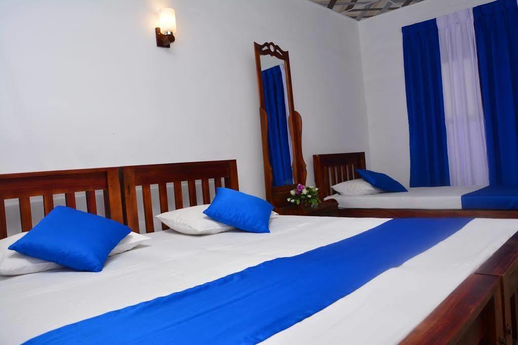 פולונרואה Thisara Guest House מראה חיצוני תמונה